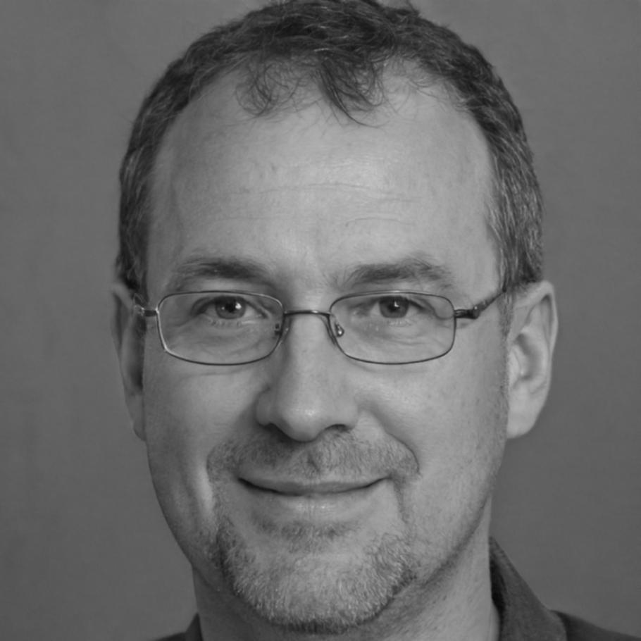 Portrait de Théo Lambert, formateur en outils financiers